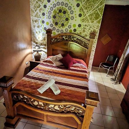 1961 Los Naranjos Hostal Extérieur photo