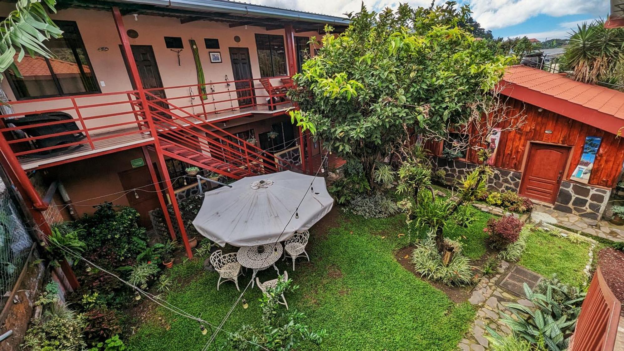 1961 Los Naranjos Hostal Extérieur photo
